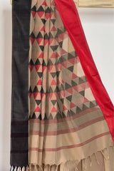 Rhythmic Elegance Beige Maheshwari Silk Saree with Damru Pallu