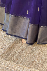 Graceful Bangani Maheshwari Silk Saree with Paat Booti Motifs