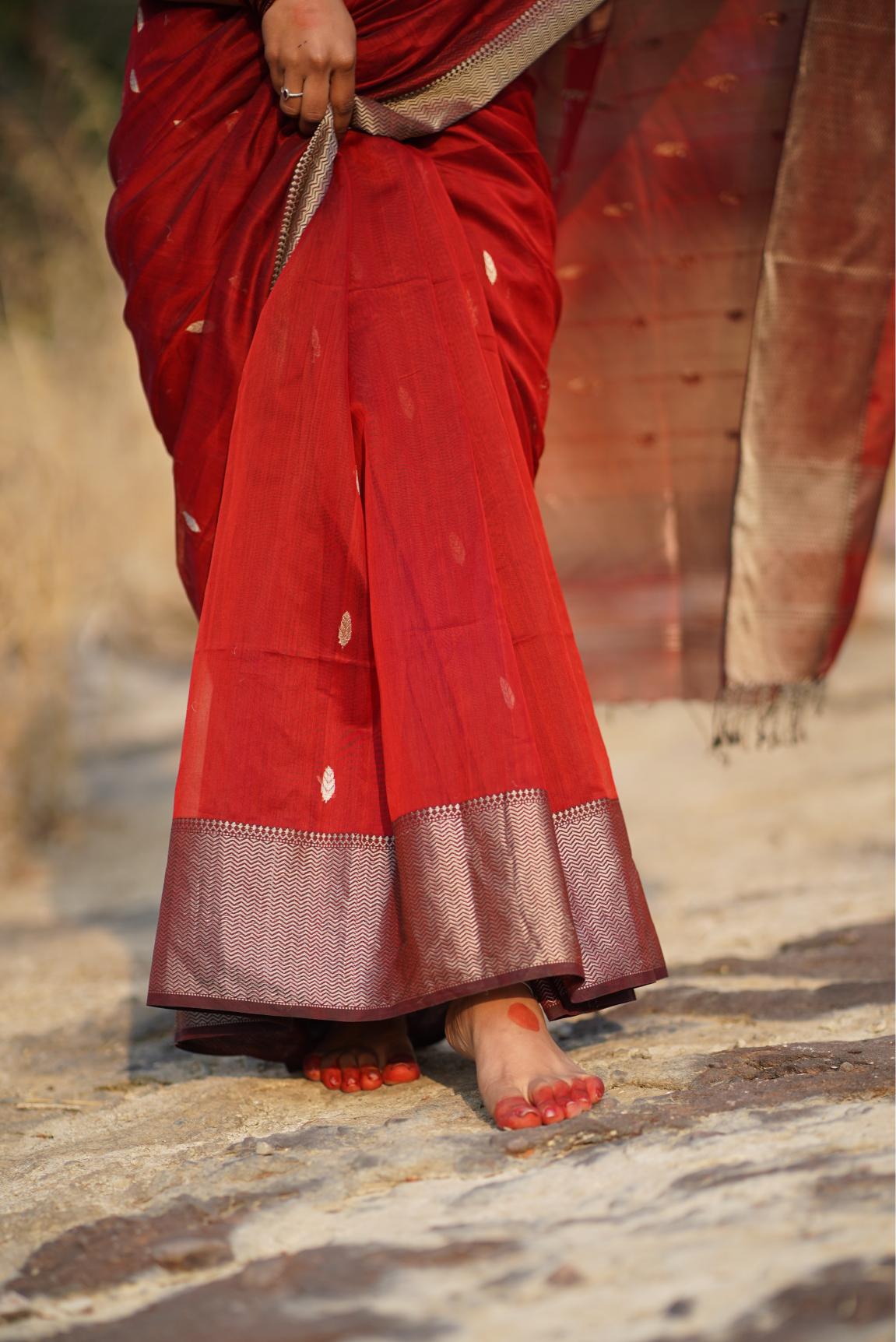 Radiant Maroon Paat Booti Maheshwari Saree with Resham Leaf Motifs