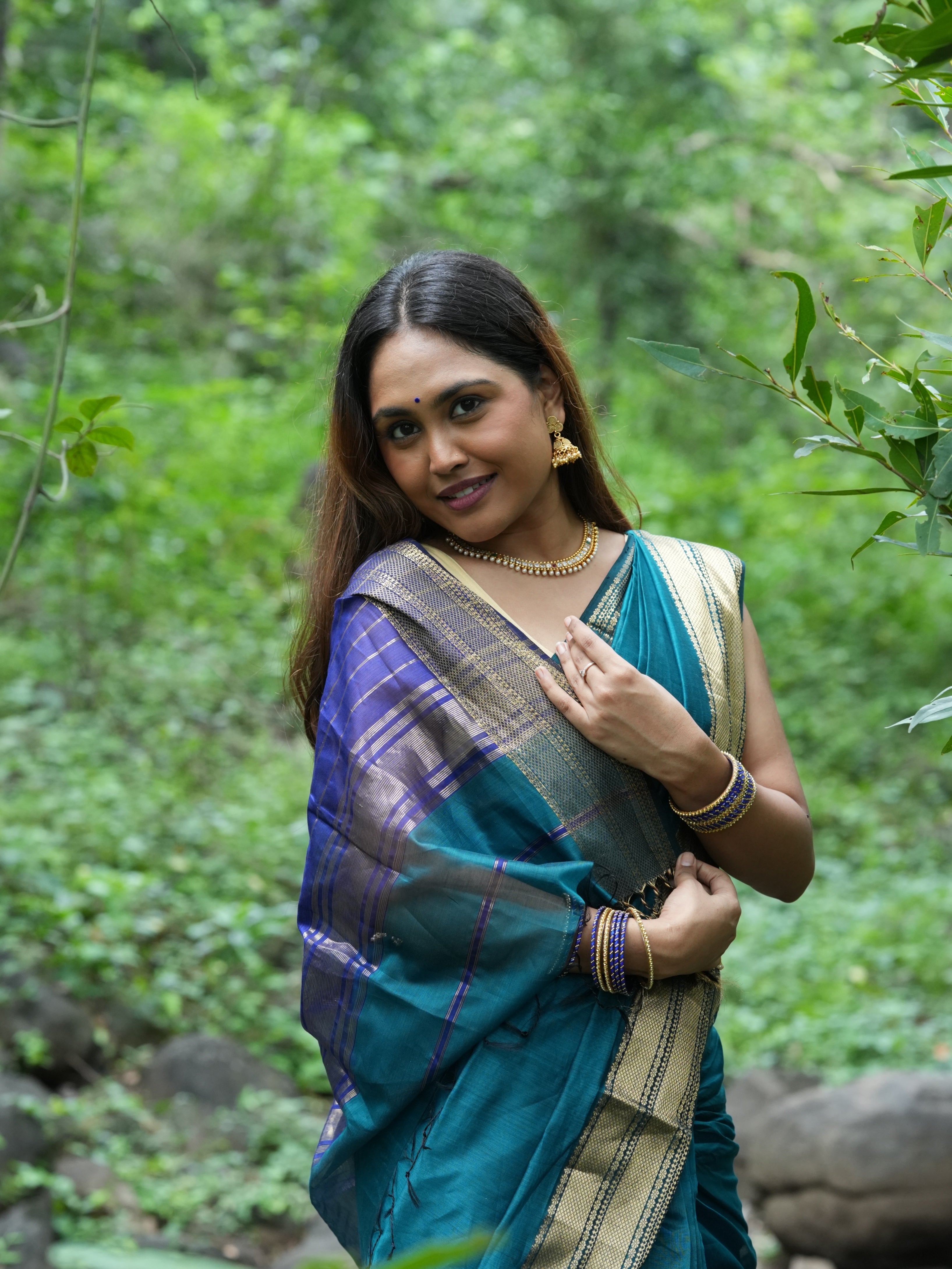 Majestic Fusion Navy-Peacock Maheshwari Silk Saree with Double Chatai Border