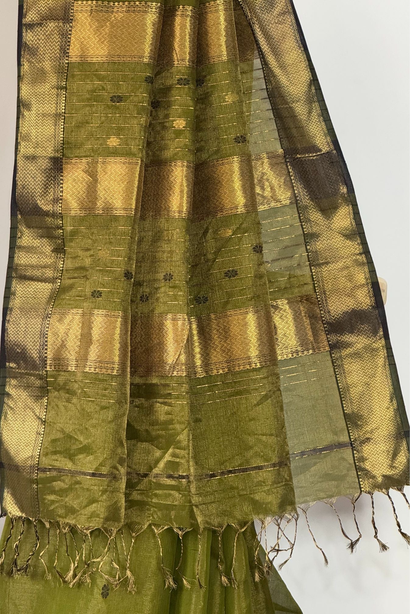 Lustrous Elegance Mehndi Green Maheshwari Silk Saree with Tissue Heavy Pallu