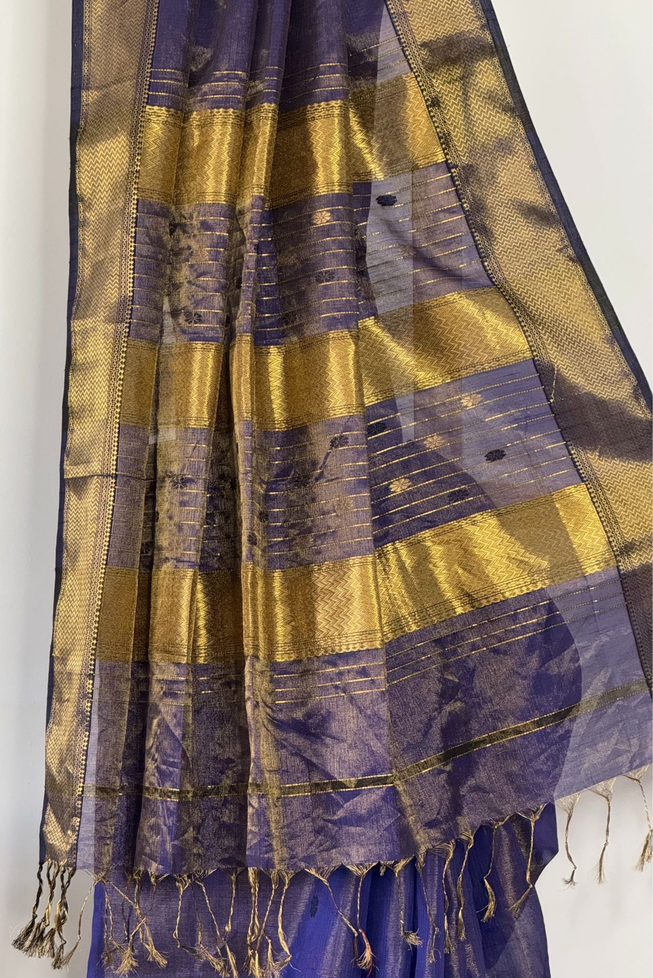 Divine Aura Purple Maheshwari Silk Saree with Tissue Heavy Pallu